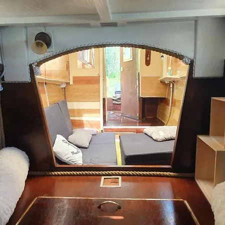 Nave Nel Bosco 3*