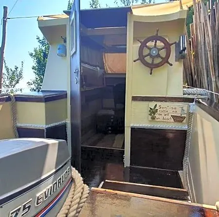 Nave Nel Bosco