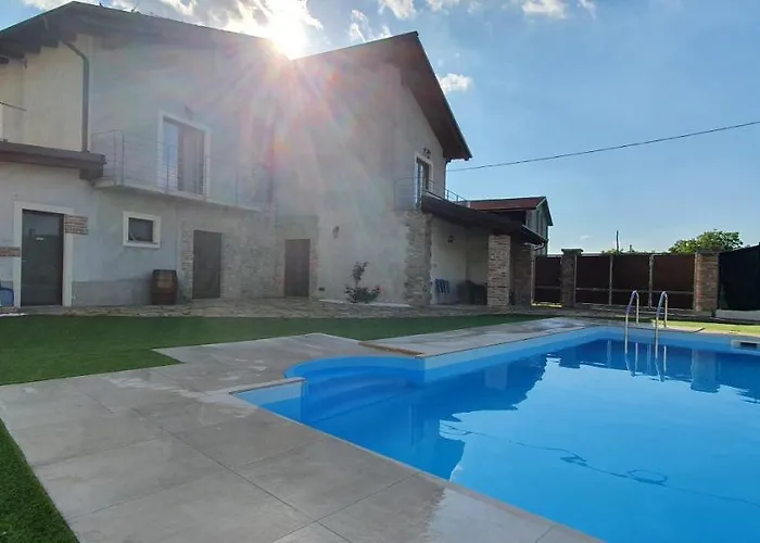 Nave Nel Bosco Torresina